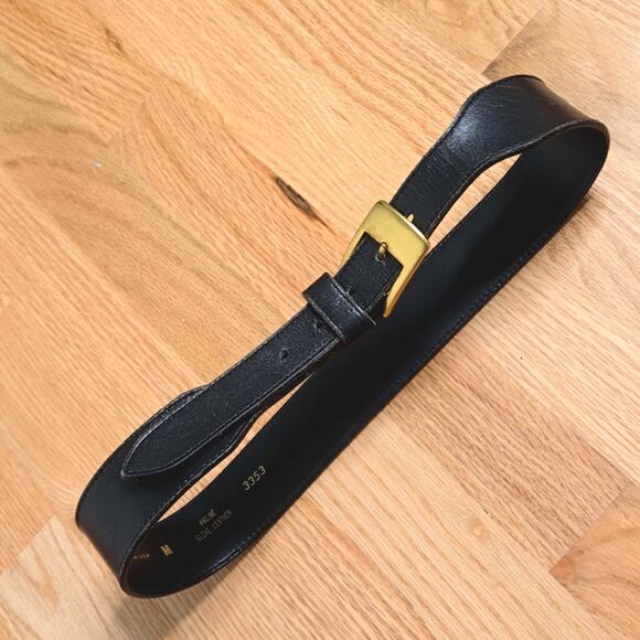 Eddie Bauer women's Leather Belt Gold-toned Buckle size M - Picture 1 of 7